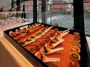 table avec cocktail apéritif strasbourg